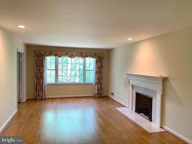 Foto del edificio - 4425 33rd Rd N