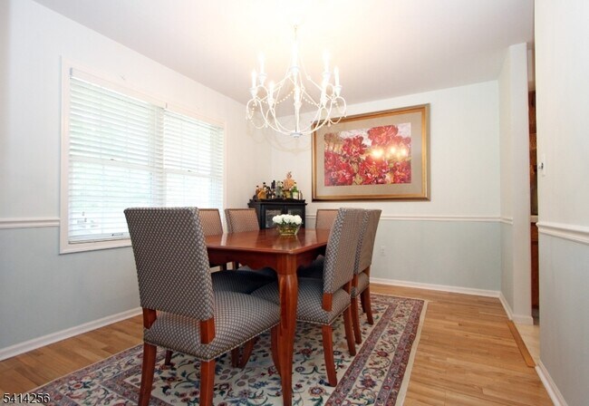 Foto del edificio - 25 Heritage Dr