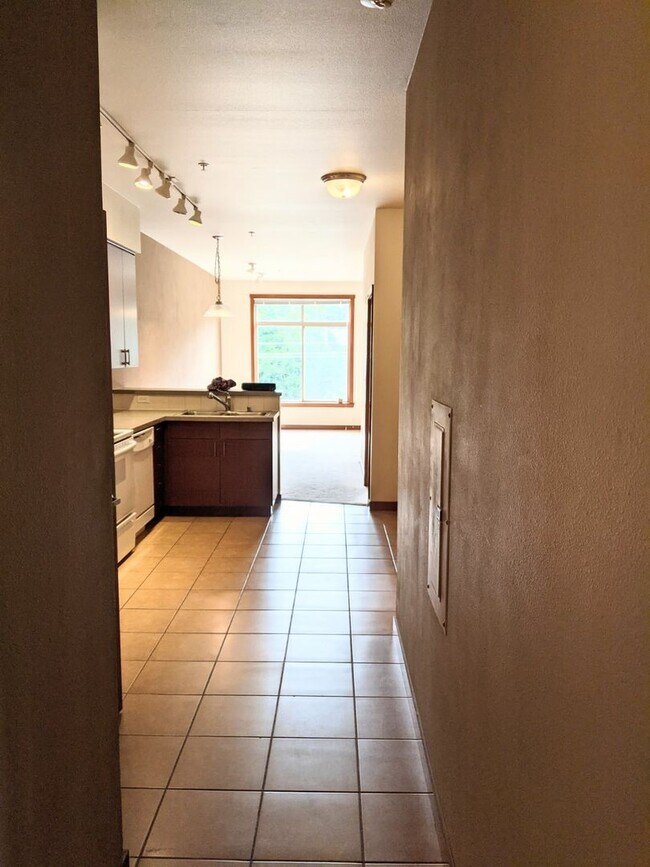 Foto del edificio - Centrally Located Condo