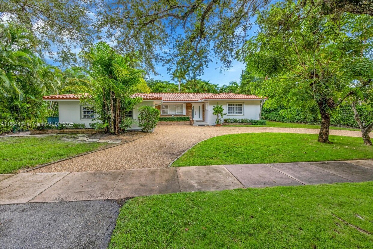 Foto principal - 6815 Gratian St