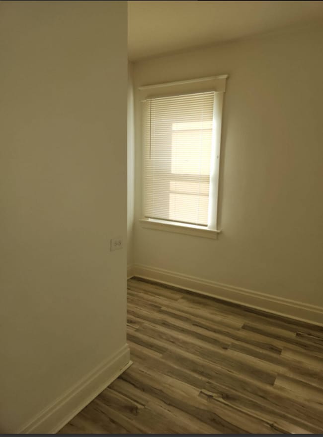 Foto del edificio - 3 bedroom 2 bath with Garage