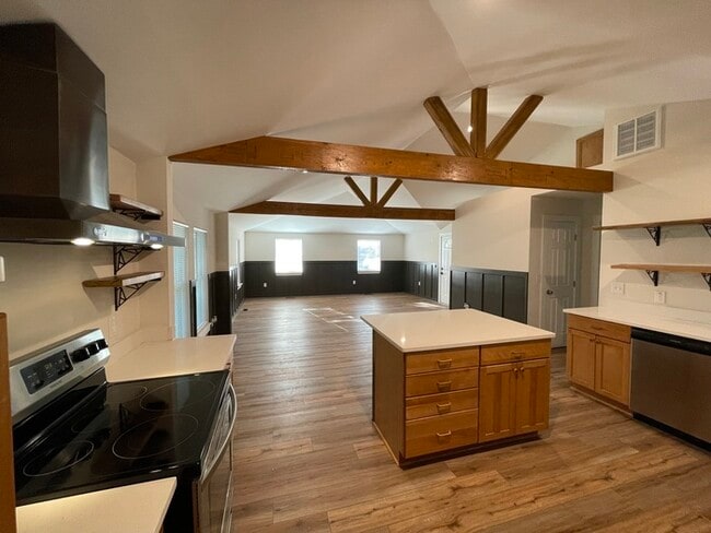 Building Photo - Neat Renovated House off Garner Rd