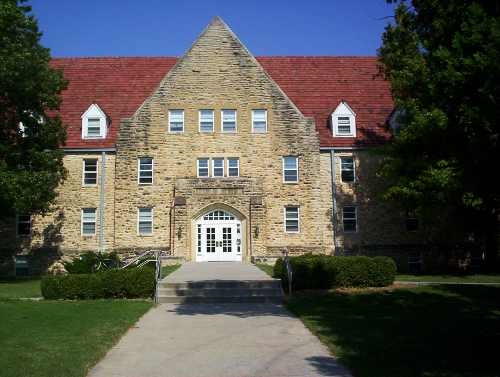 Primary Photo - Mundinger Hall Apartments I & II