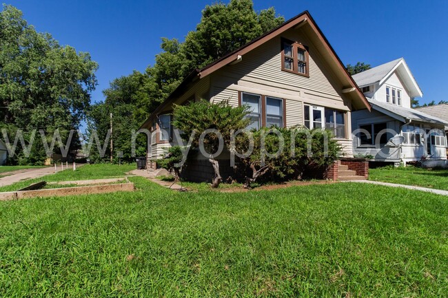 Building Photo - Charming 2 Bedroom Home | Miller Park