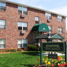Building Photo - Edgewood Gardens