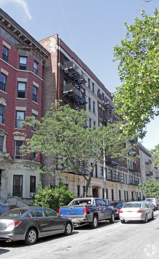 Primary Photo - 1236 Pacific St