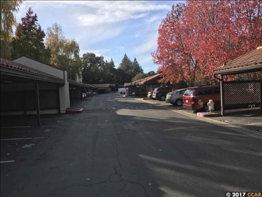 Primary Photo - 1132 S Villa Way