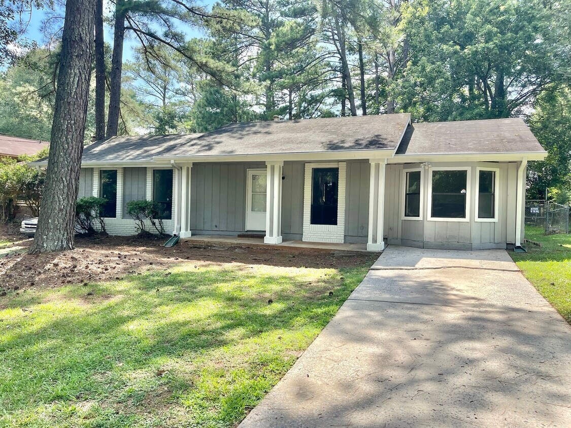 8885 Burnham Way, Jonesboro, GA 30238 House Rental in Jonesboro, GA