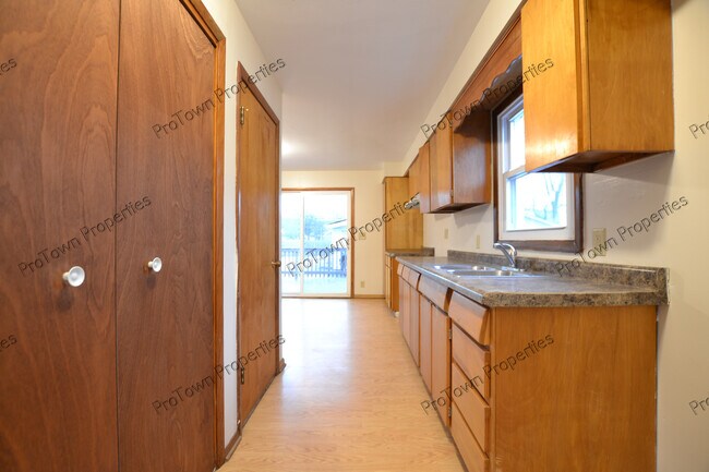 Building Photo - 125 Saint Joseph Ave