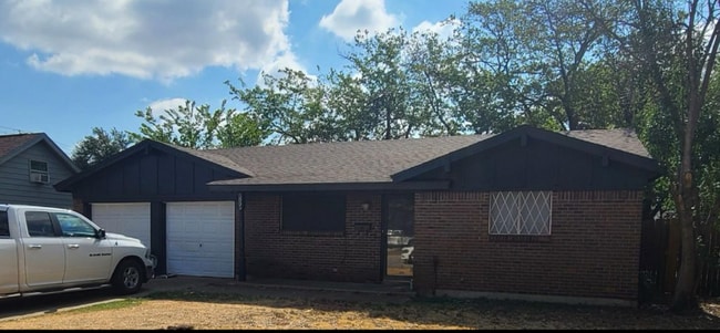 Building Photo - 5805 McCart Ave