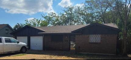 Building Photo - 5805 McCart Ave