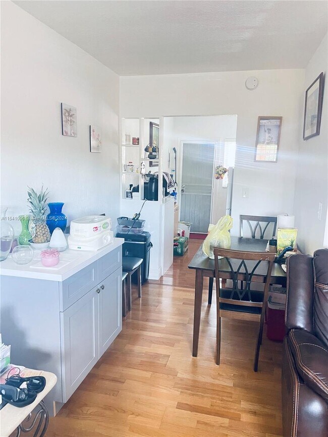 Building Photo - 3671 SW 10th St