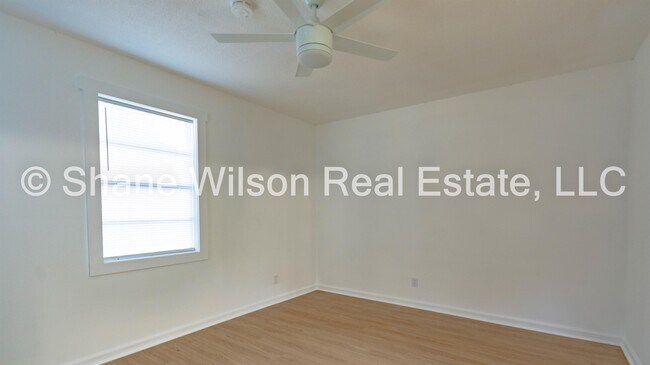 Foto del edificio - 250 Cheyenne Trail NW