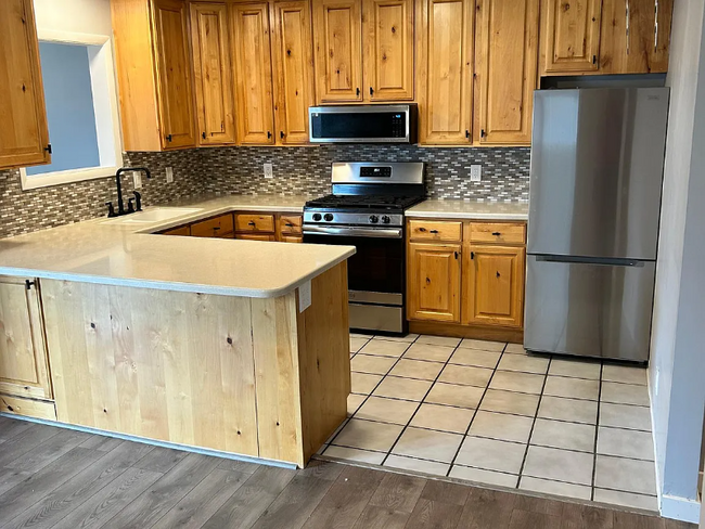 Foto del edificio - 2019 Stone Creek Dr