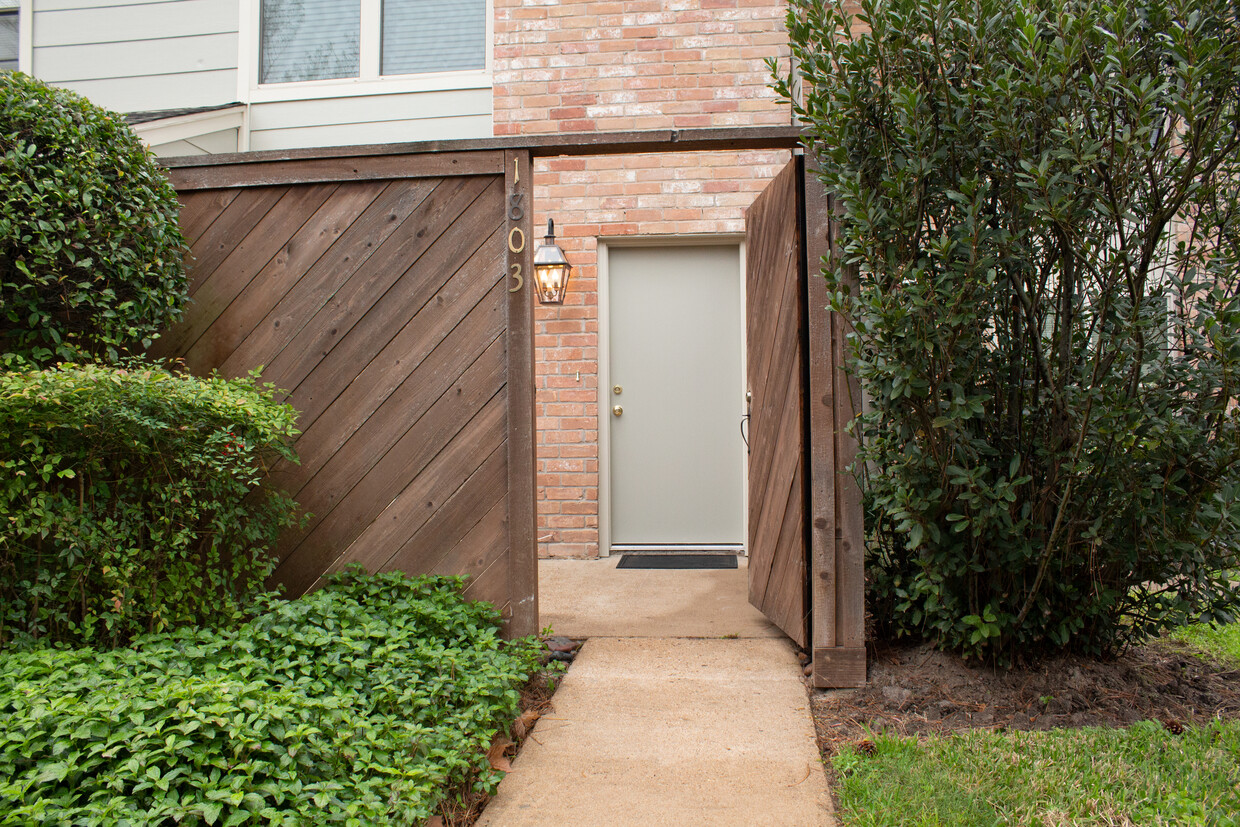 Entrance to the unit - 8801 Hammerly Blvd