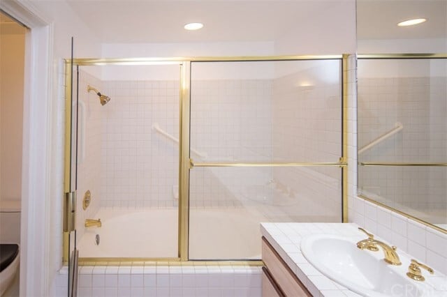 Foto del edificio - 2243 Martin-