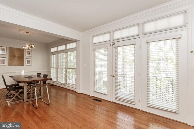 Foto del edificio - 7489 Carriage Hills Dr