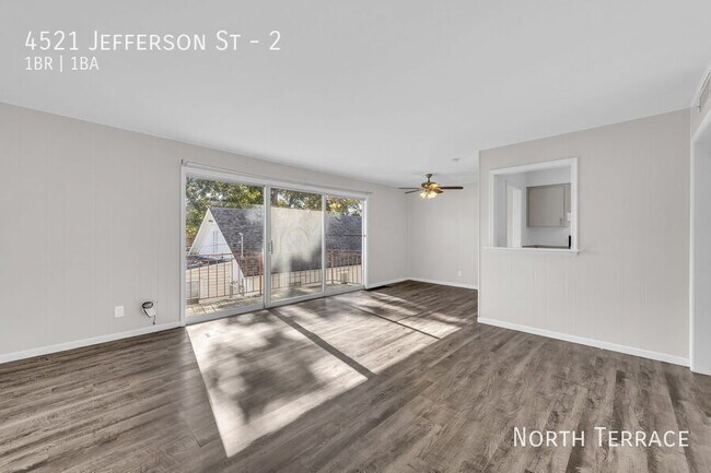 Foto del edificio - 4521 Jefferson St