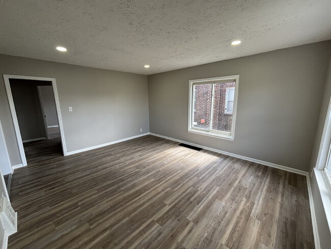 Foto del edificio - Spacious home in Gary!