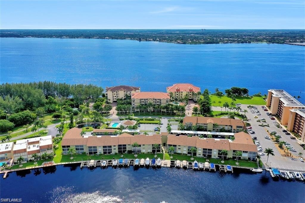 4230 SE 20th Pl, Cape Coral, FL 33904 Condo for Rent in Cape Coral