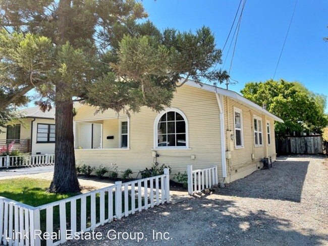 Building Photo - 3 br, 1 bath House - 1165 Murray Avenue