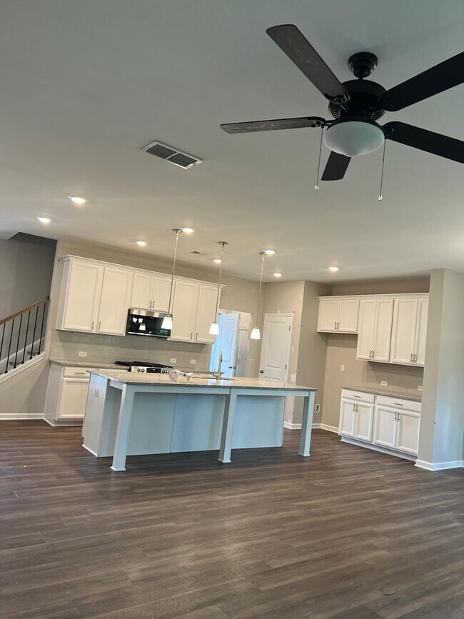 Family room - 3383 Park Pointe Cir