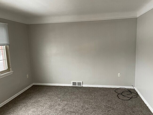 Living Room - 2676 Noble Rd