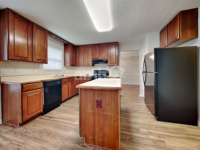 Building Photo - 150 Wood Creek Ct