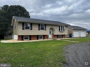 Building Photo - 26612 Johnson Ln
