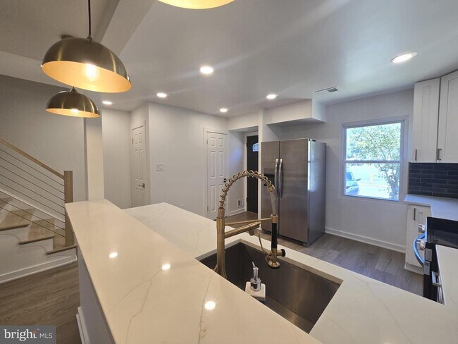 Foto del edificio - 8760 Stoneridge Dr