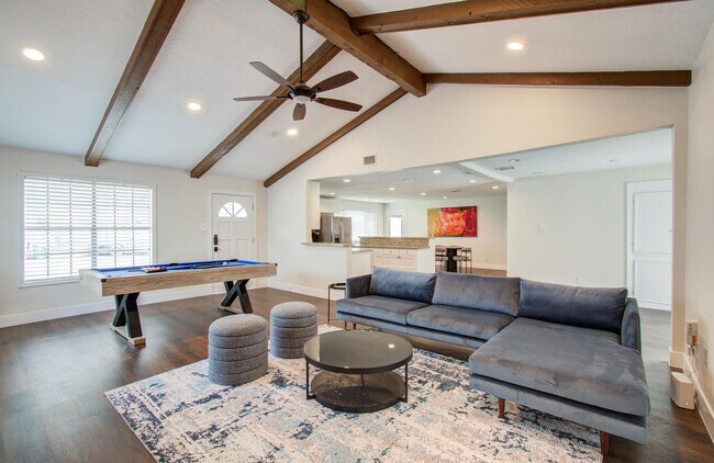 Foto del edificio - 2103 Radcliffe St