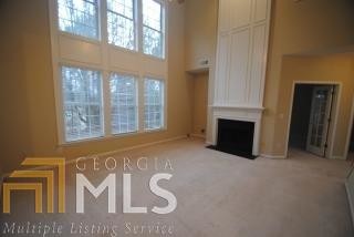 Building Photo - 589 Glen Creek Way NE
