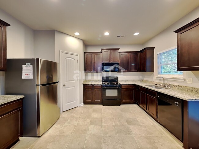 Foto del edificio - 1276 Key Manor Ln