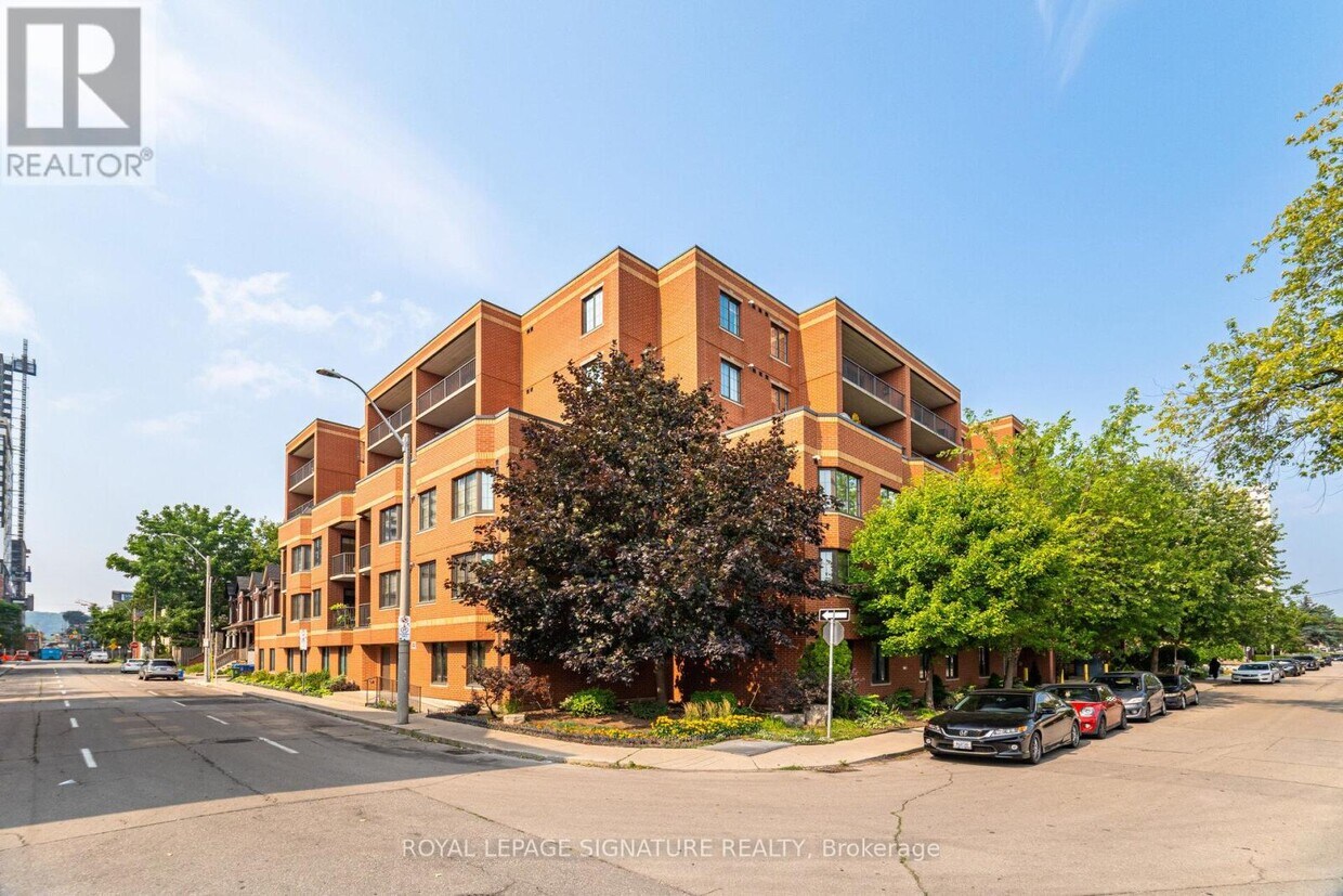 Primary Photo - 47-347 Caroline St N