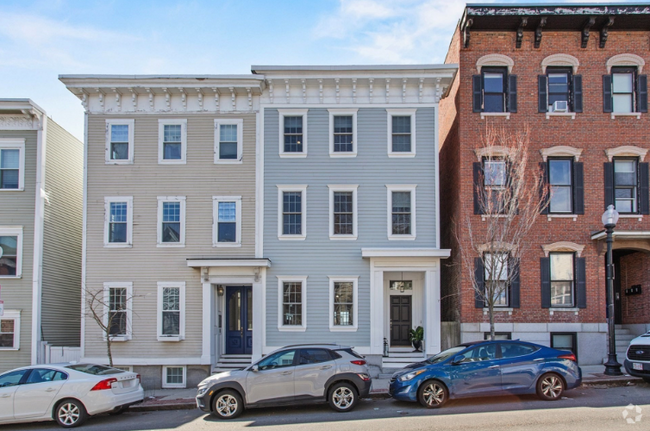 Building Photo - 274 Bunker Hill St