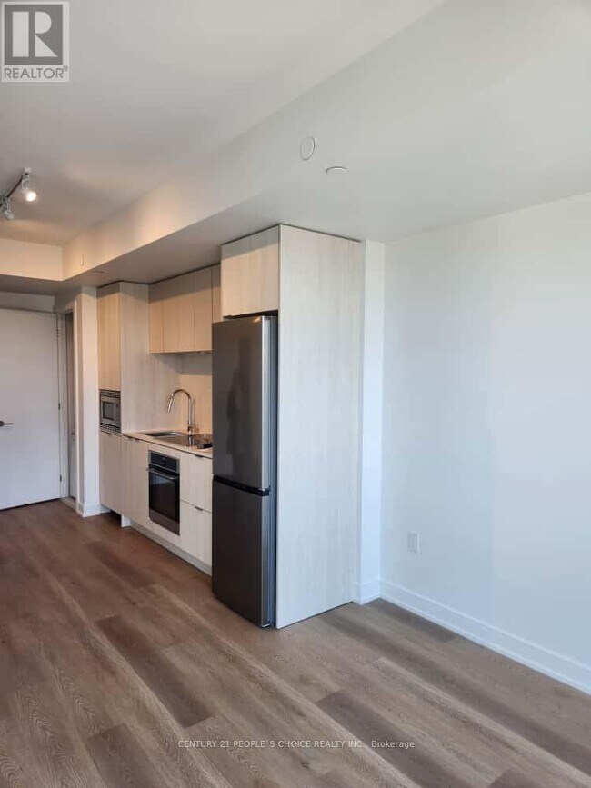 Building Photo - 3009 Novar Rd