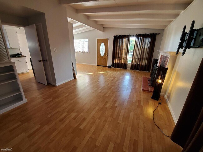 Building Photo - 3 br, 2 bath House - 1305 John Ave