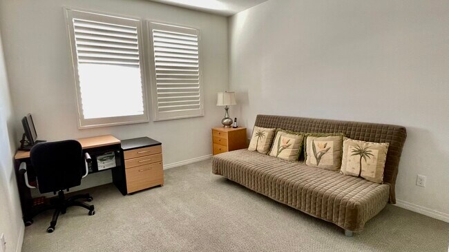 Foto del edificio - 17557 Newland St