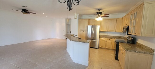 Building Photo - 728 NW 156th Ave