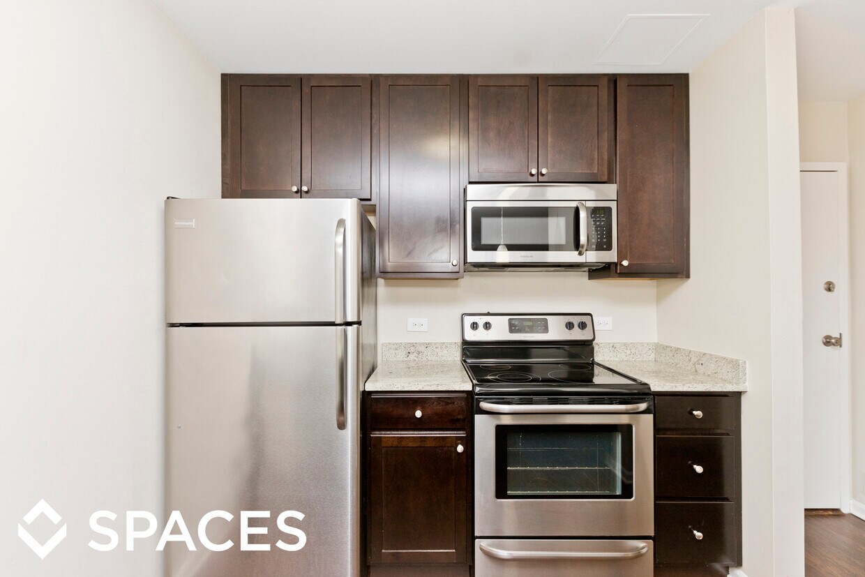 Foto principal - 1717 N Dayton St