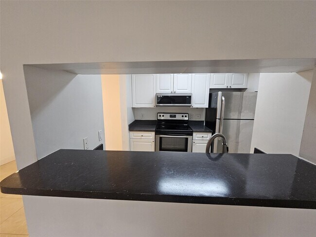 Foto del edificio - 12172 St.Andrews Pl