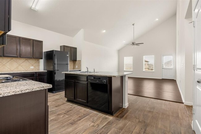 Foto del edificio - 404 Pentire Way