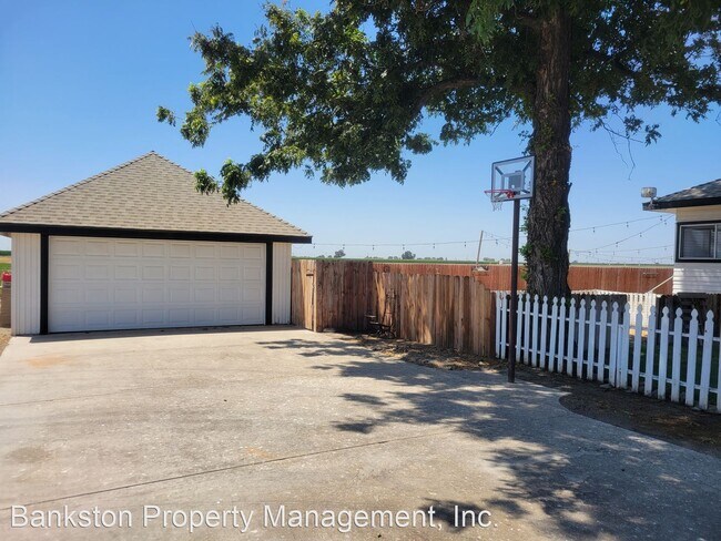 Foto del edificio - 4 br, 1 bath House - 21145  Road 68