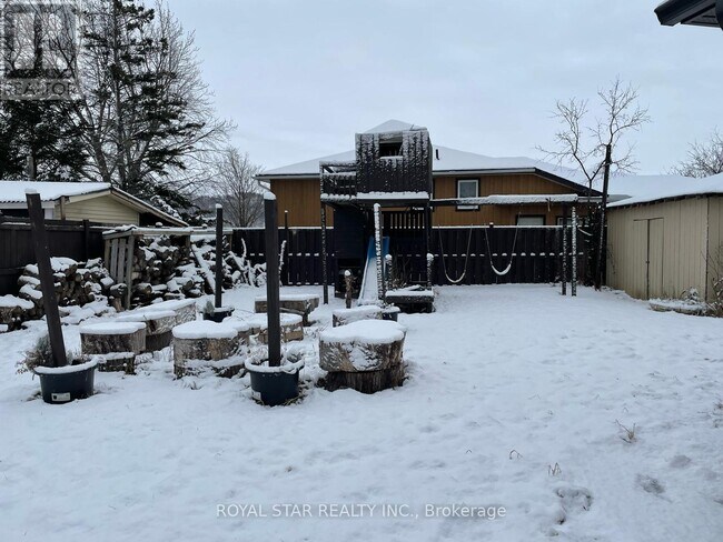 Photo du bâtiment - 1024 Barton St