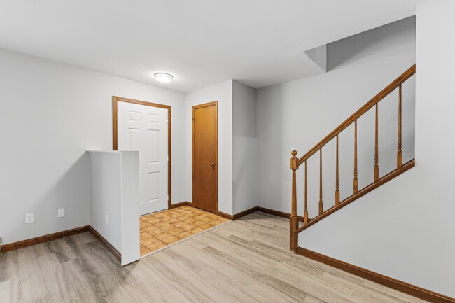 Building Photo - 630 Galen Dr