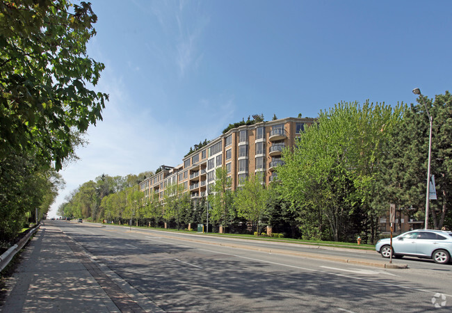 Building Photo - Governor's Hill I