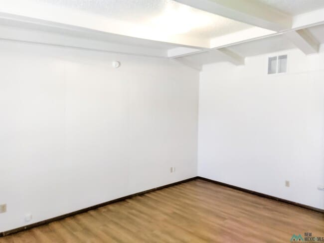 Foto del edificio - 1515 1 W 18th St