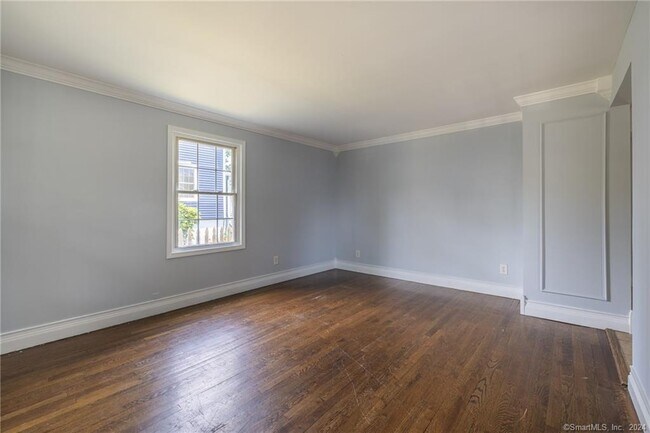 Building Photo - 480 Ezra St