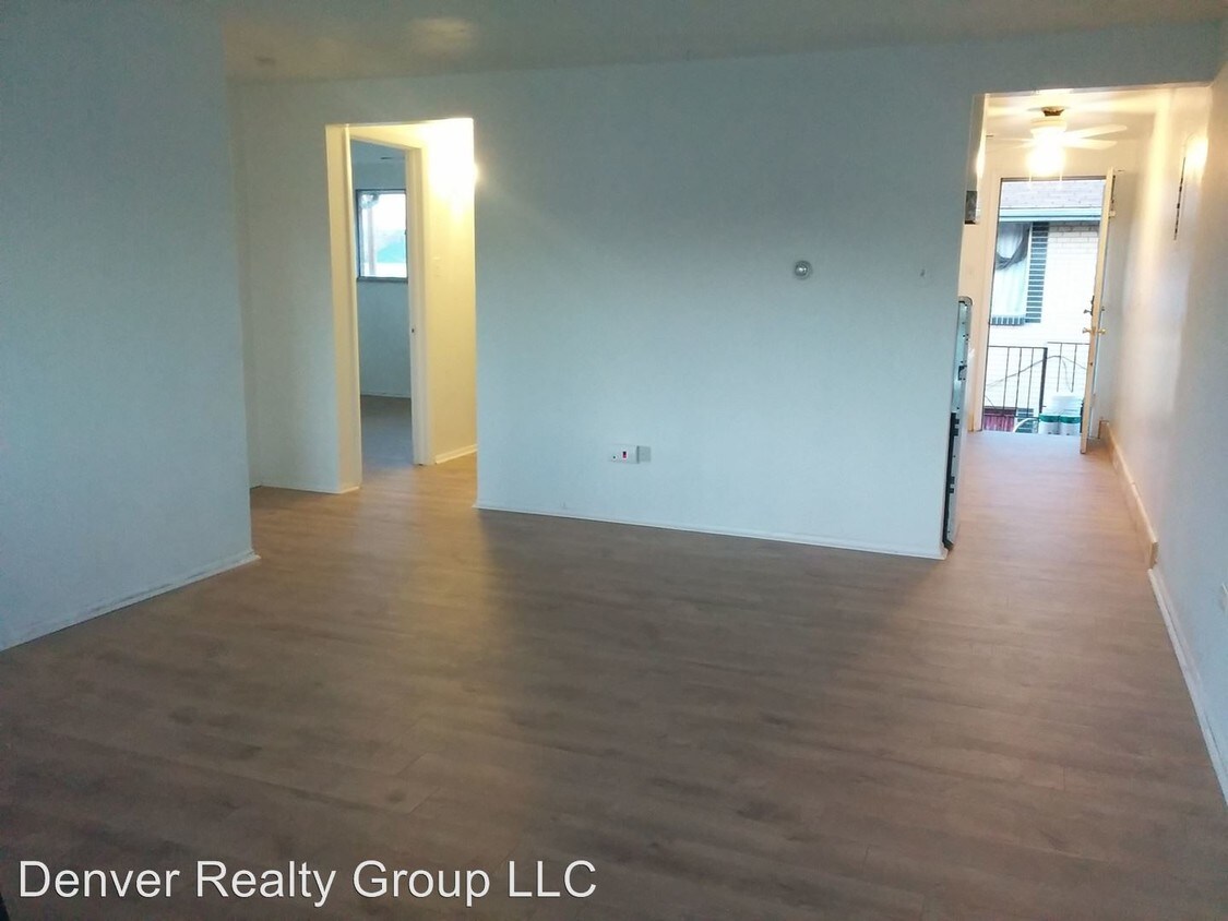 Foto principal - 3453 W Kenyon Ave
