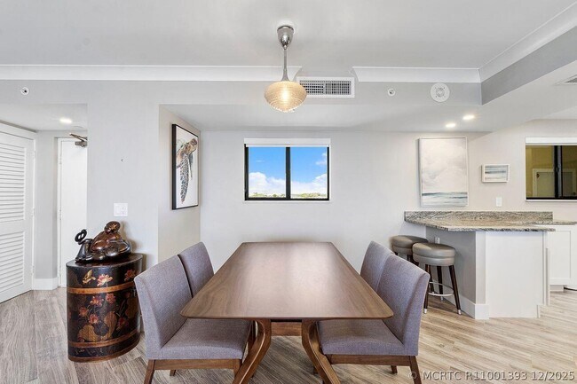 Foto del edificio - 200 Ocean Trail Way